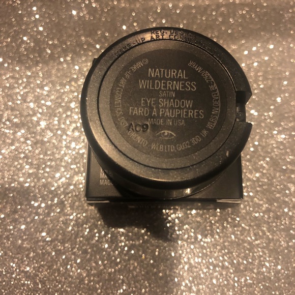 BNIB! MAC Satin Eyeshadow single in Natural Wilderness 👁 - Picture 3 of 8